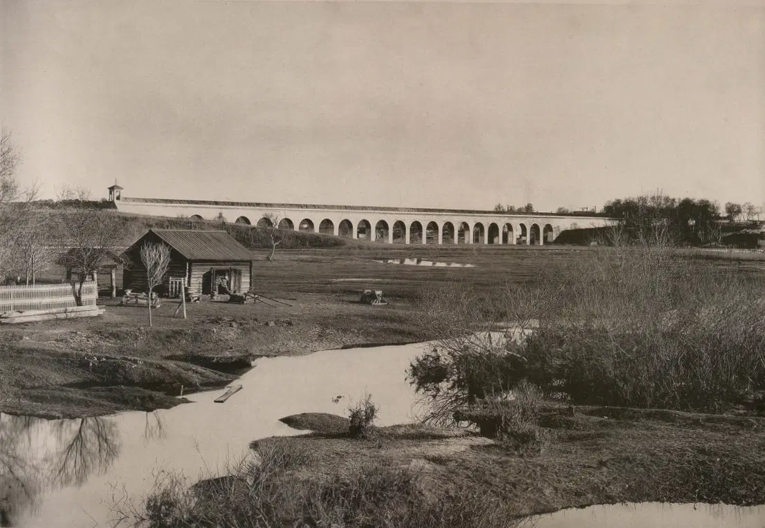 Ну и фото примерно 1890х для контраста. 
