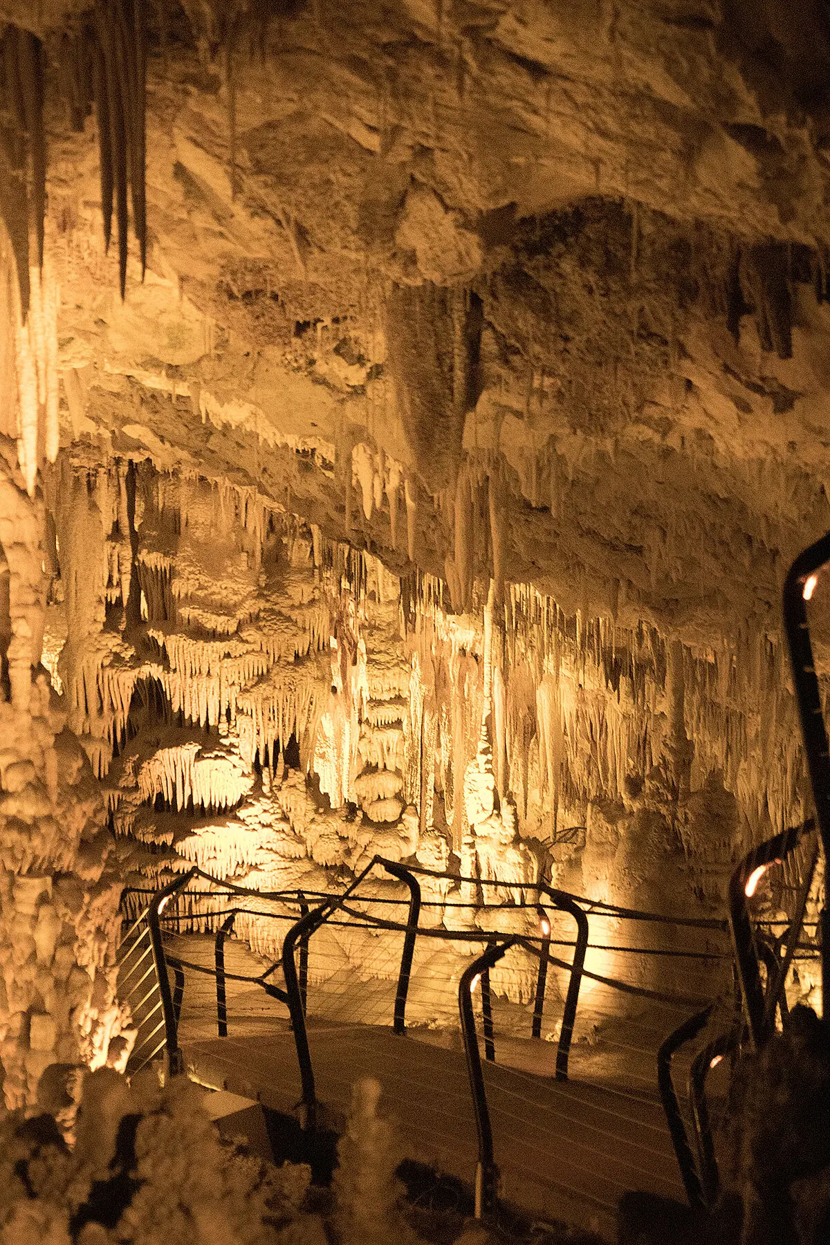 Галопом по ЕВРОпам. В пещере у гномов.
