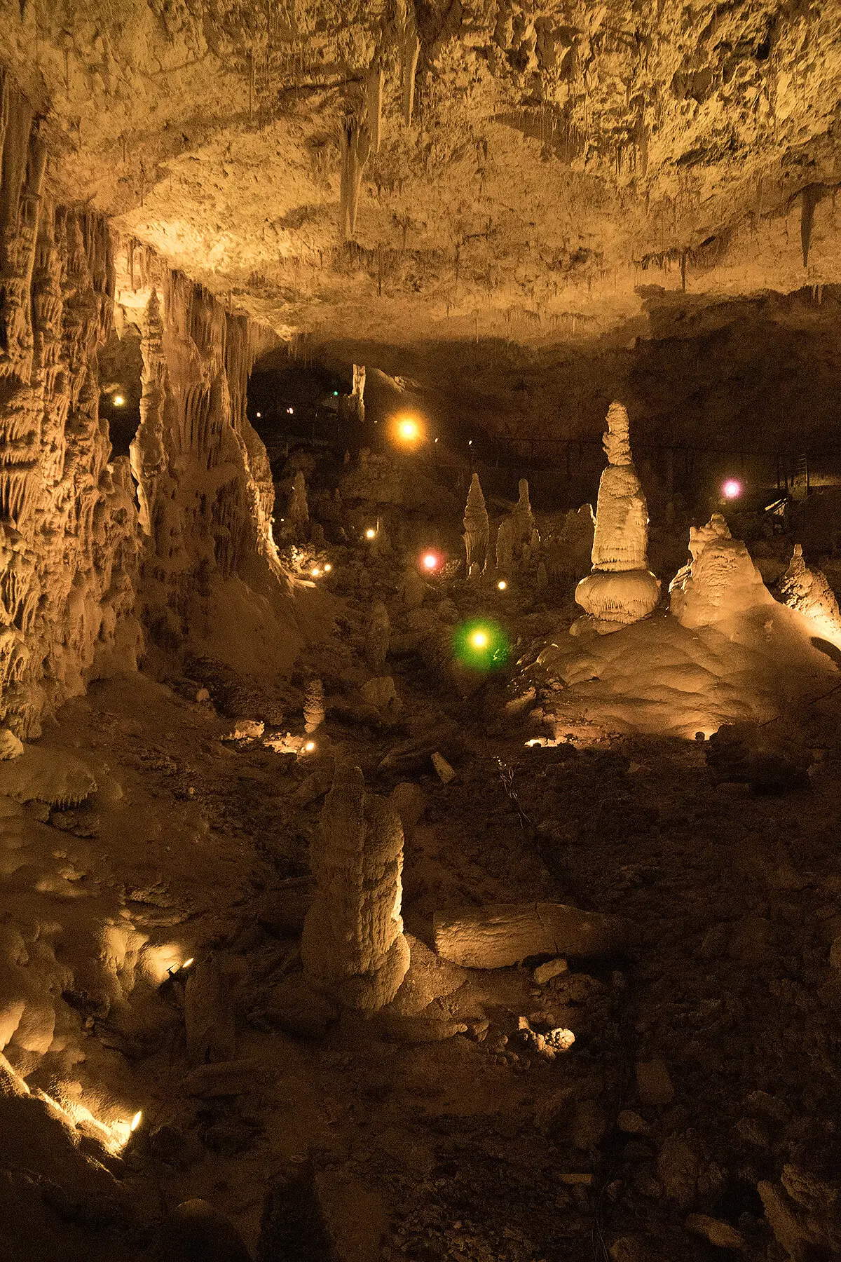 Галопом по ЕВРОпам. В пещере у гномов.