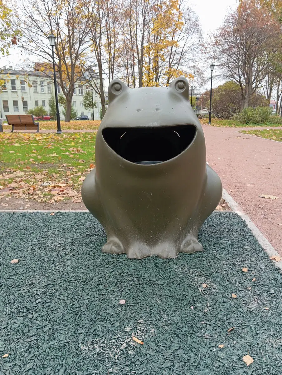 Какая среда, такая и лягуха.