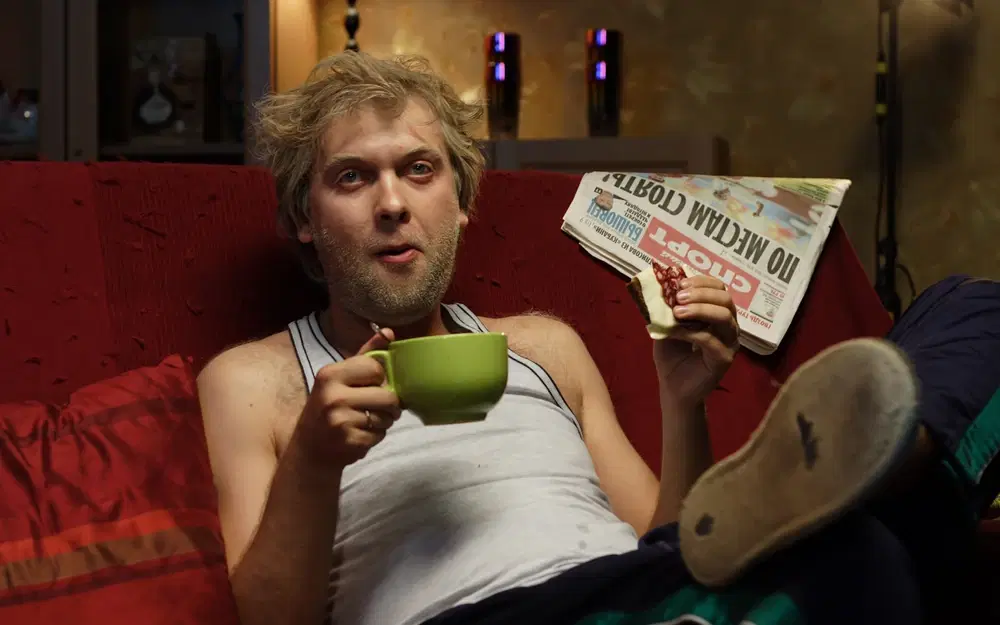 Нет, этого товарища там нет.