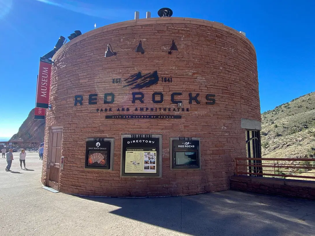Red Rocks Park & Amphitheatre. «Красные Скалы» парк и амфитеатр.