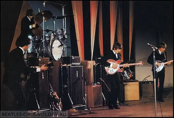 Битлз в Голливуд Боул.