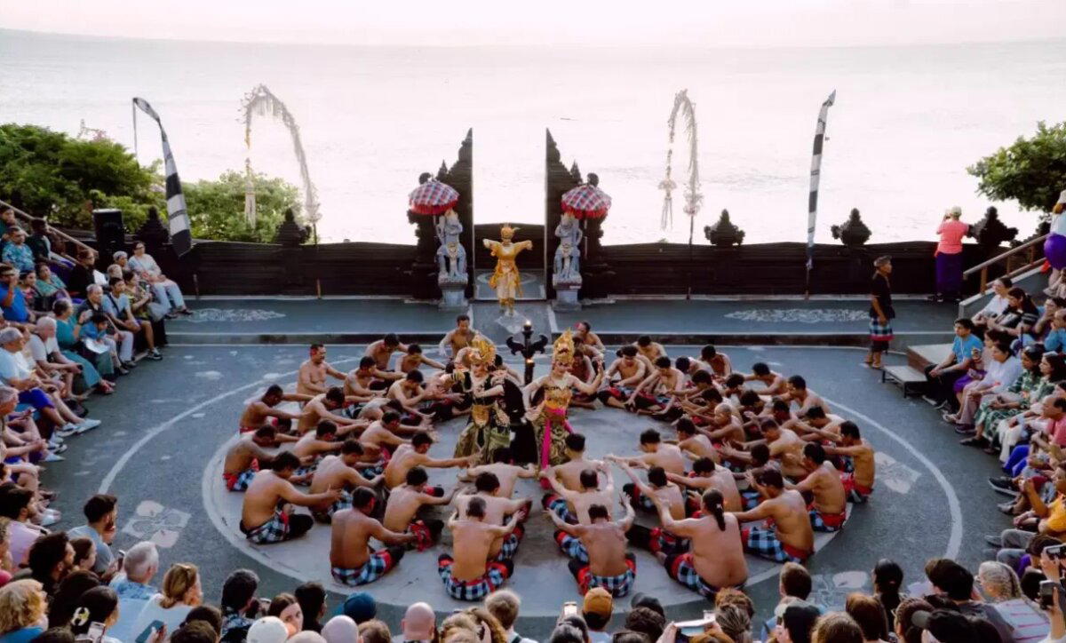 Ивент Вомбата. Итоги недели - Амфитеатр