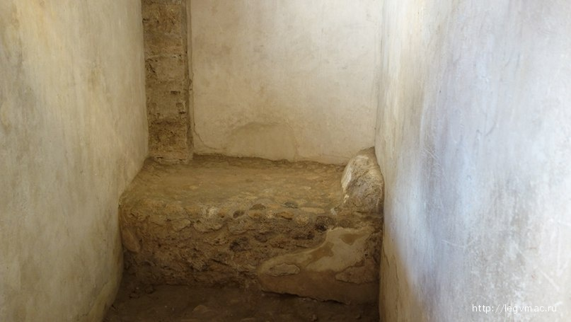 Лупанарий, так сказать, чтобы отдохнуть от высокой культуры.