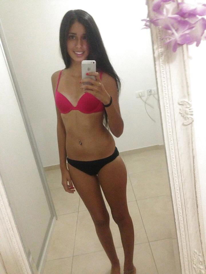 Девушки сами себя