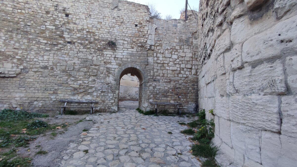 Вход в город.