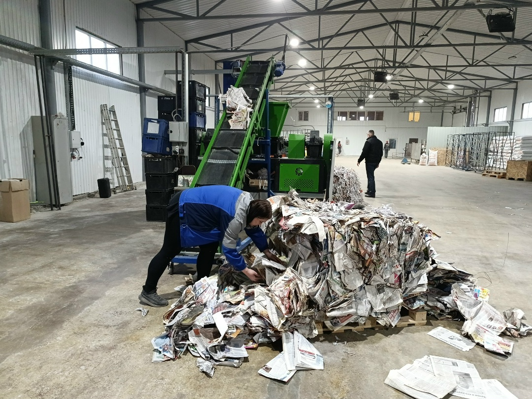 Как газеты перерабатывают в утеплитель