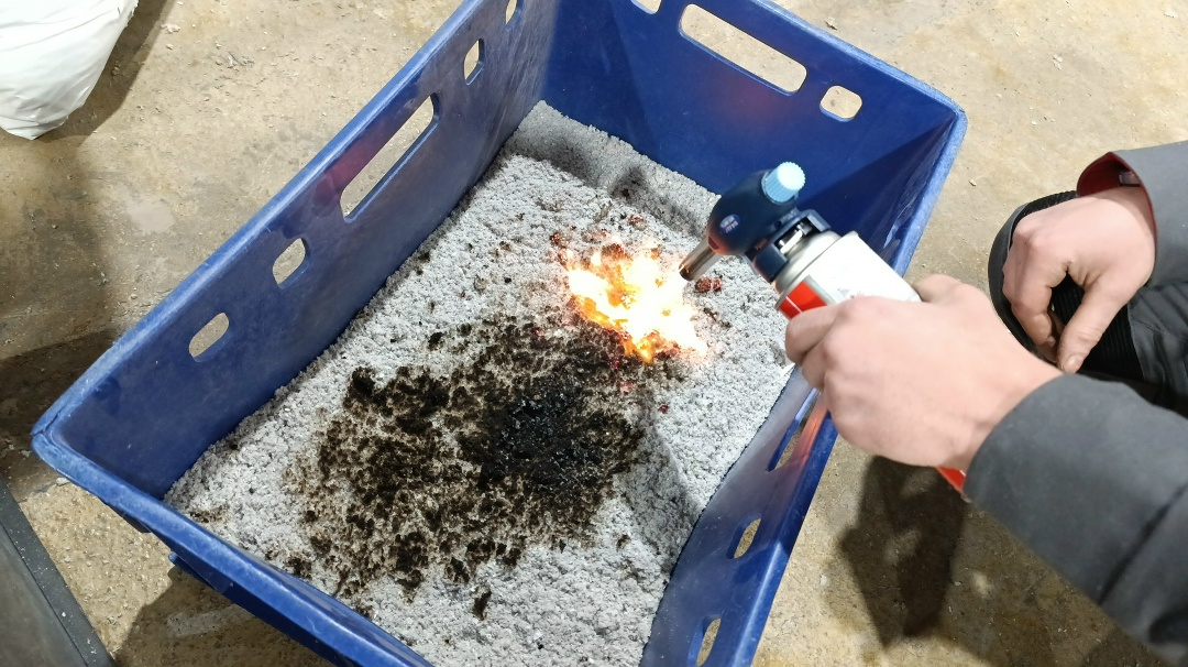 Как газеты перерабатывают в утеплитель