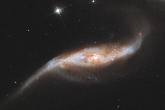 UGC 1813 / © NASA, ESA, and the Hubble Heritage Team (STScI/AURA)