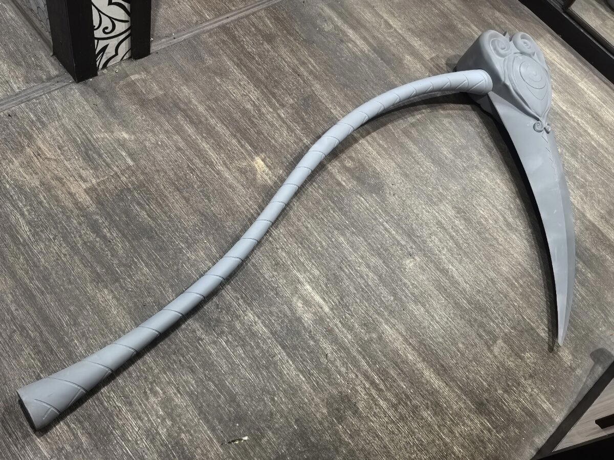 Коса Танатоса из игры Хейдс