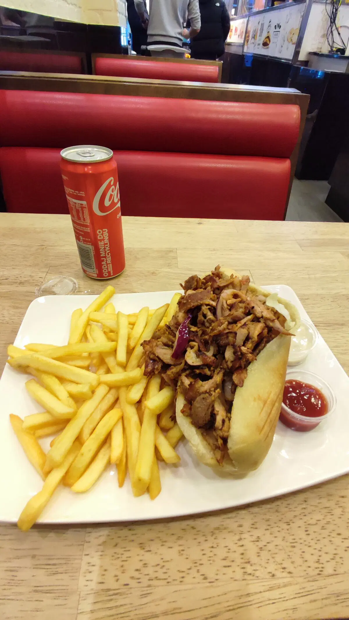 Кола явно не французкая.