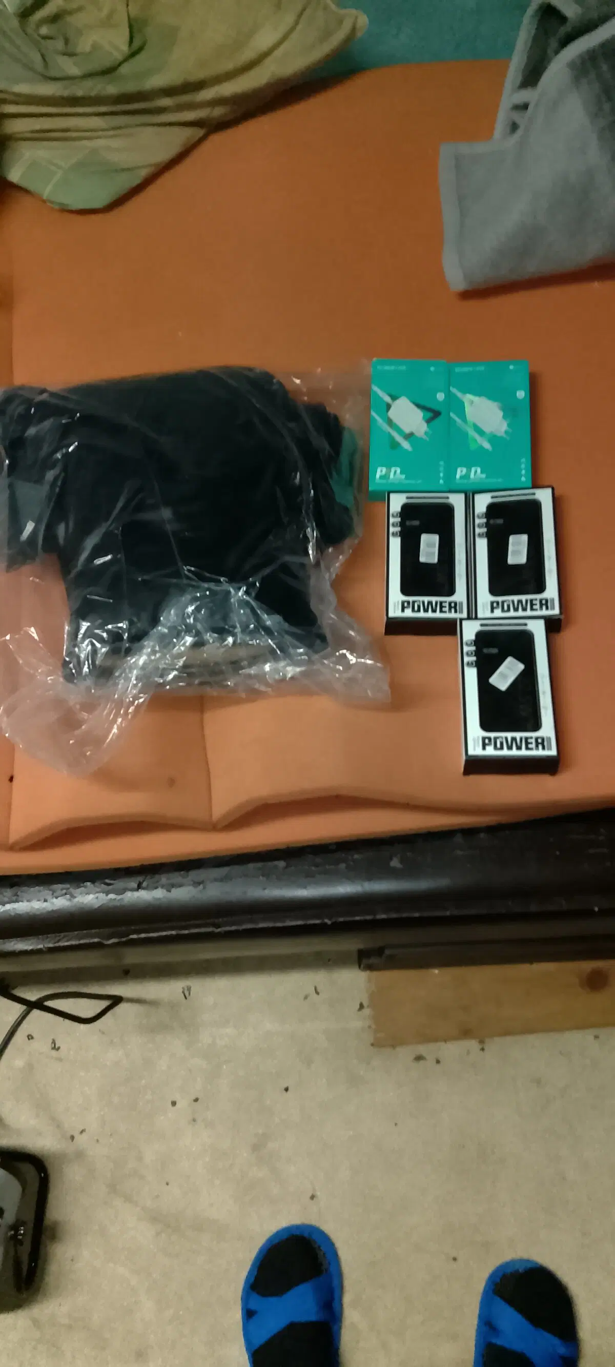 Я намерен быть курьером-отличником. И кусок кибердоспеха приехал