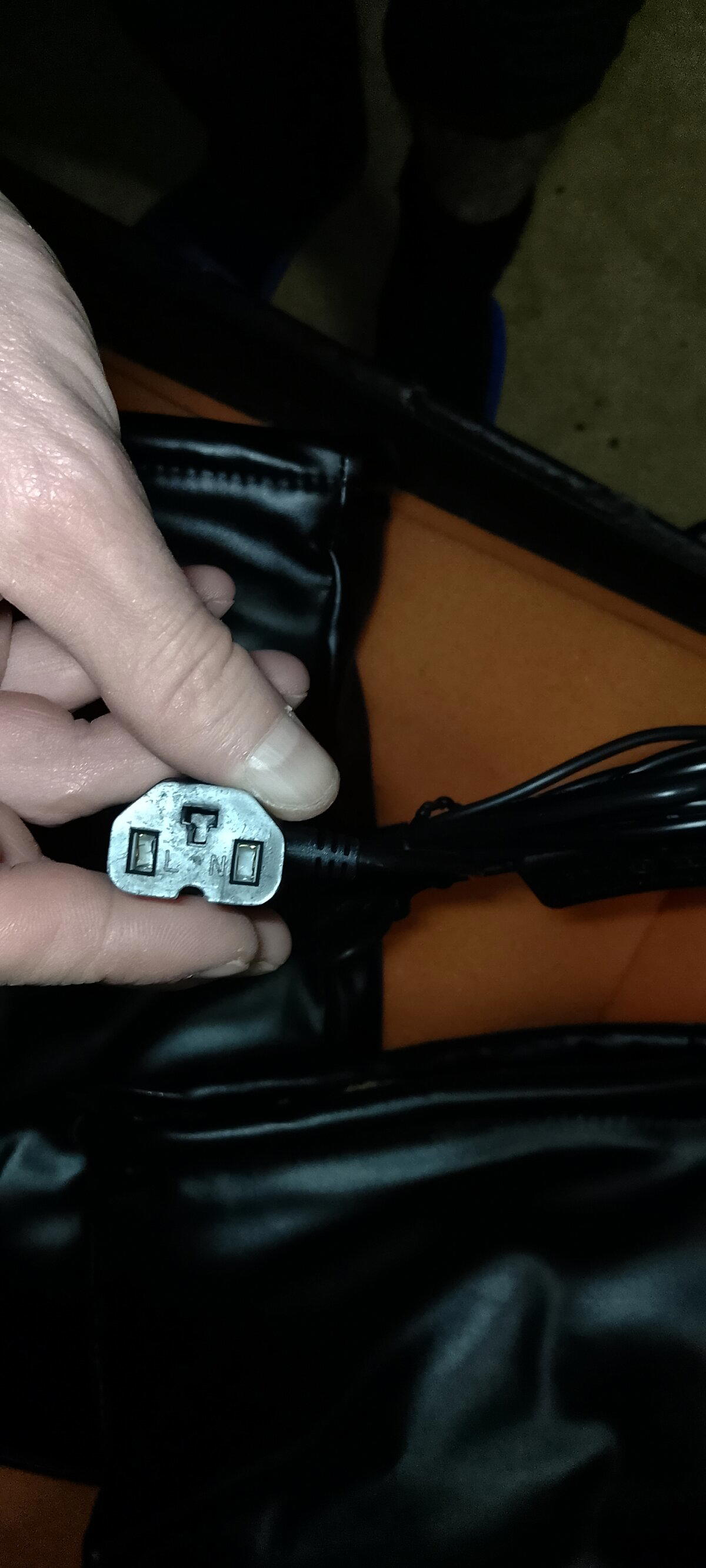 Я намерен быть курьером-отличником. И кусок кибердоспеха приехал