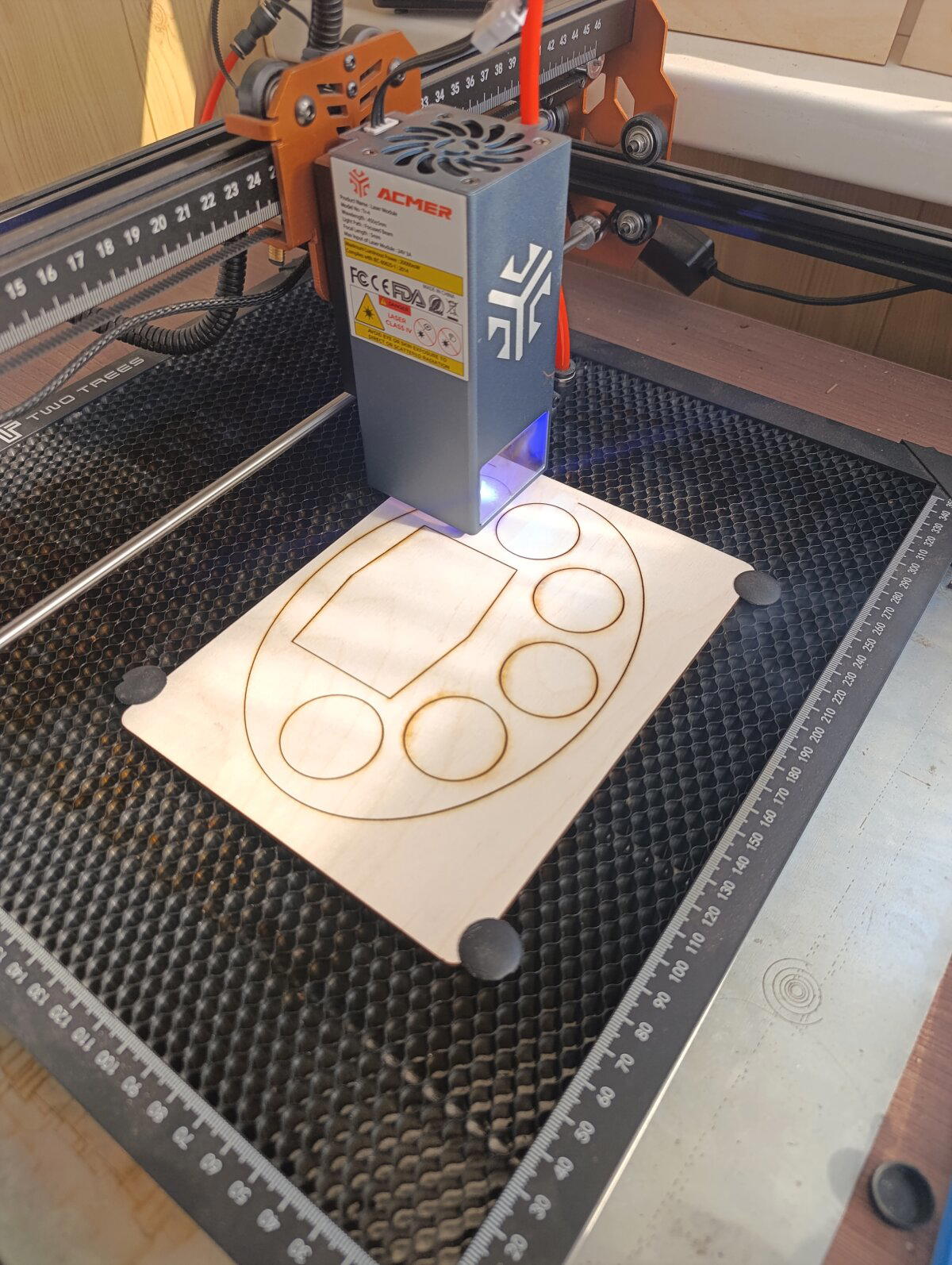 Простенькая подставочка