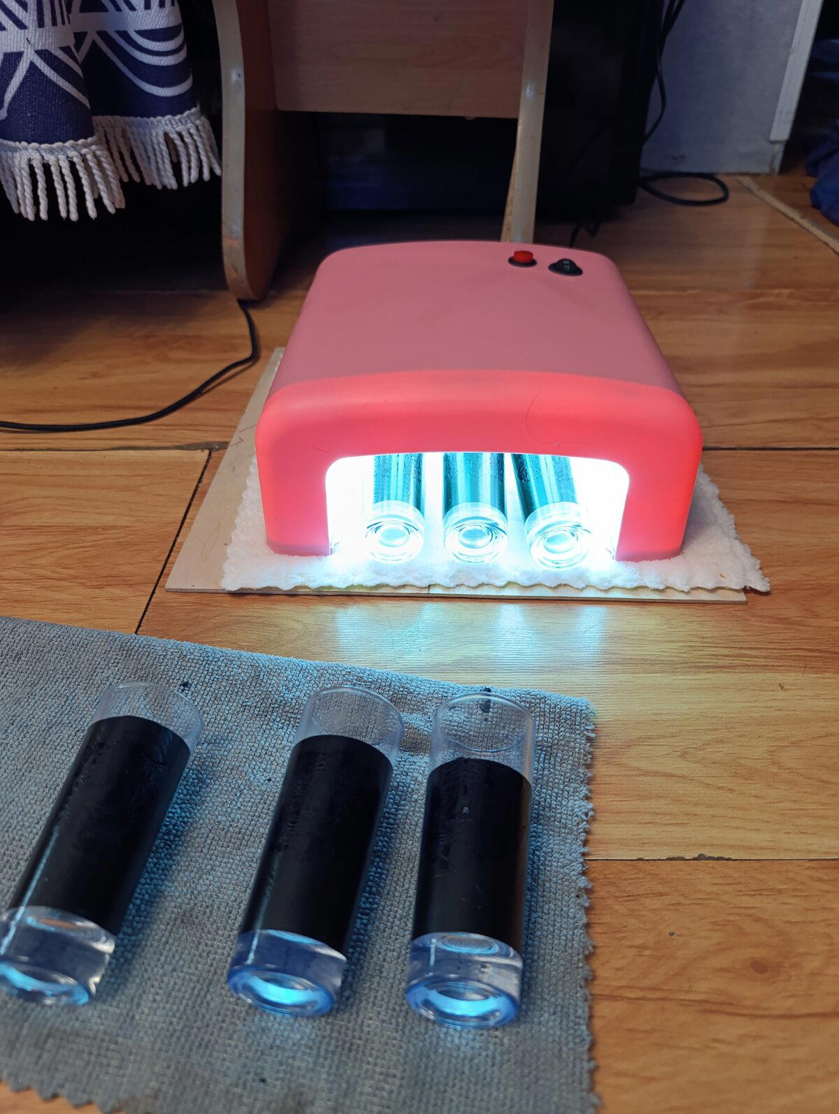 И сушилка для ногтей супруги пригодилась😁