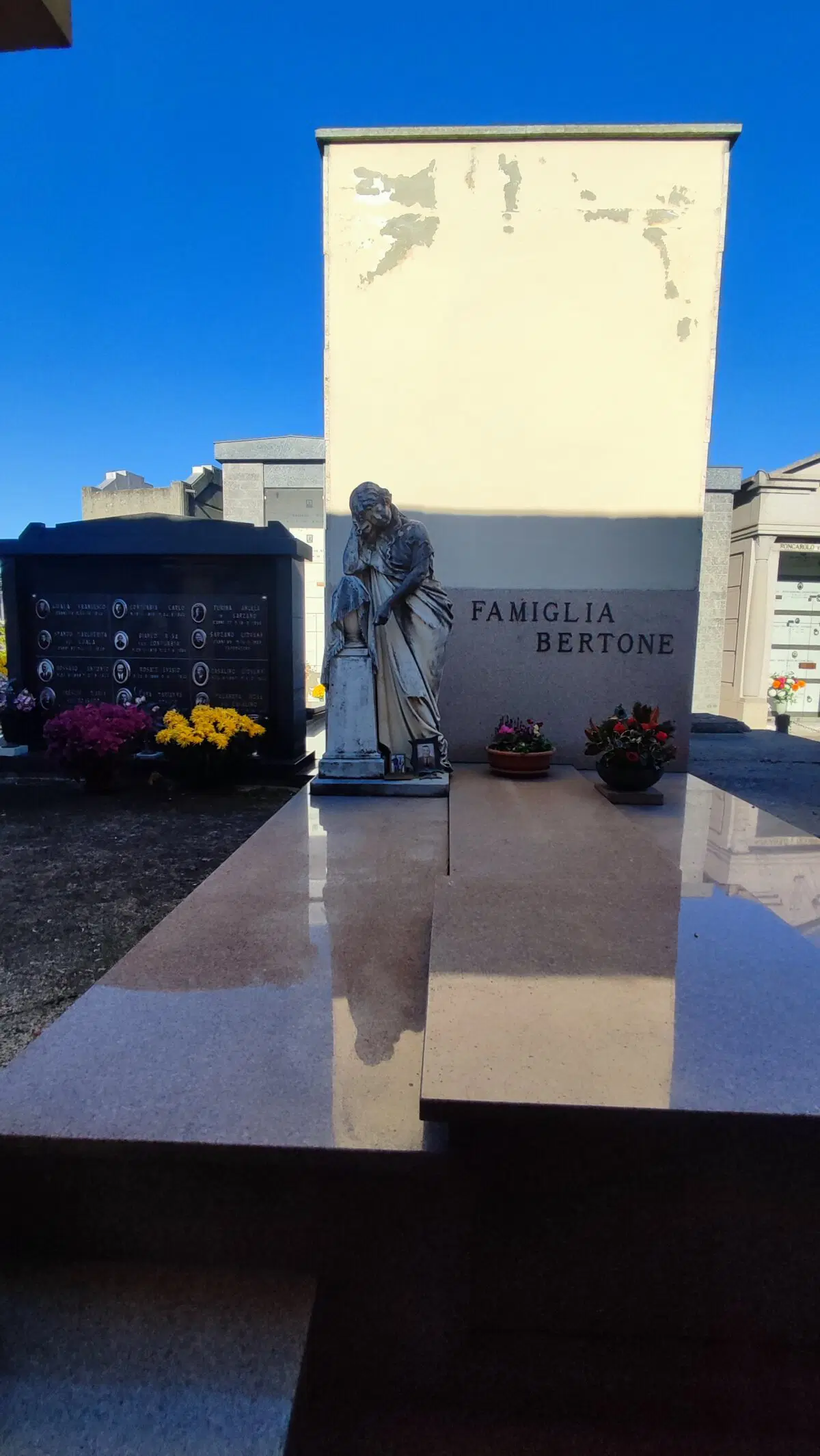 Есть более простые склепы