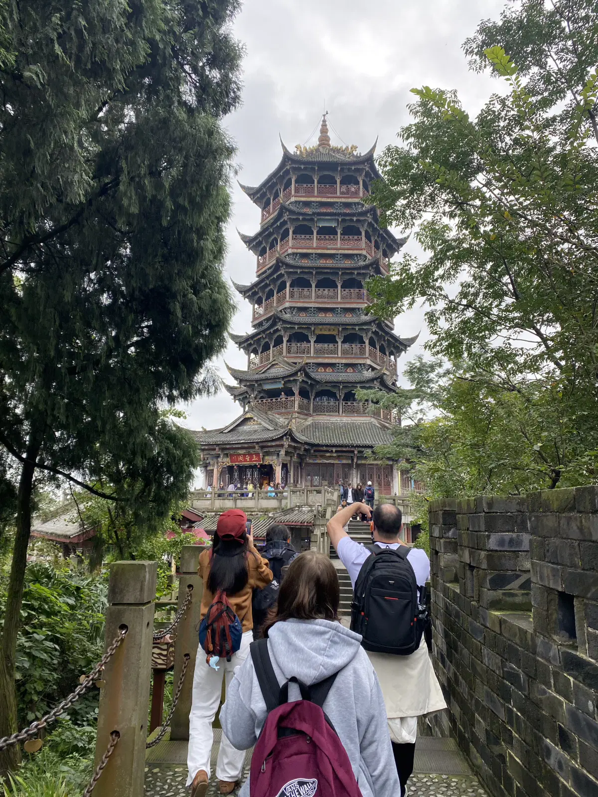 Китай. Ченду. Панды и плотина. 29 октября 2025.