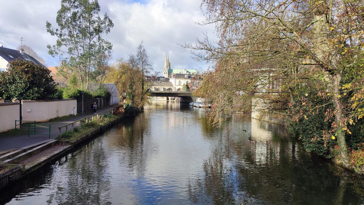 Да парком сразу исторический центр.
