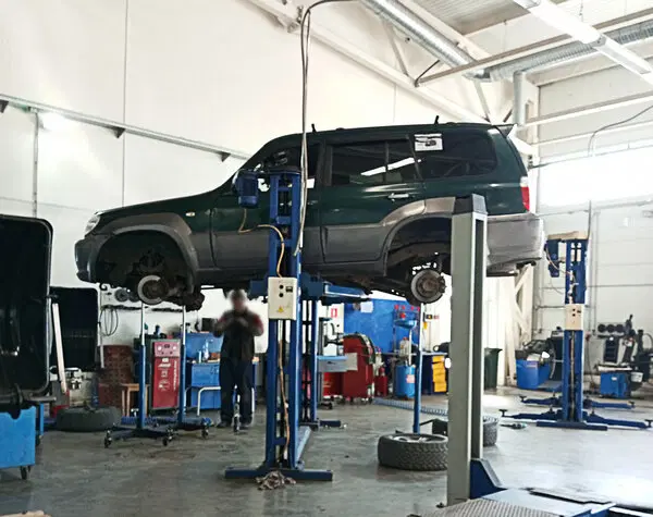 Я проработал месяц в автомастерской в шиномонтаже и это было интересно!