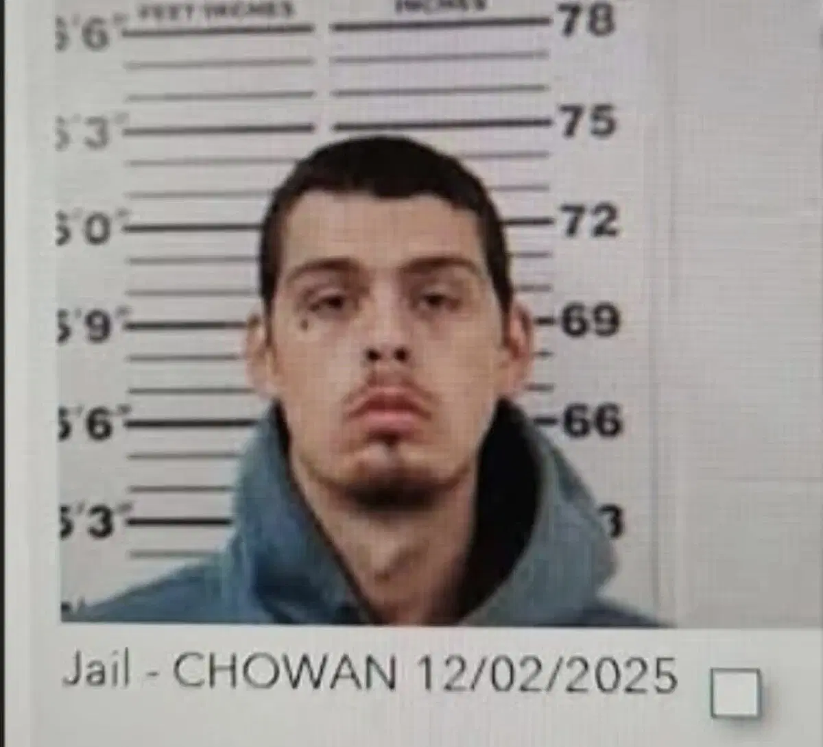 Старушка нашла в своей машине беглого преступника