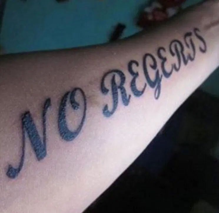 Должно быть No Regrets (без сожалений). Я тоже иногда путаю буквы местами, но это в тексте, и его легко исправить.