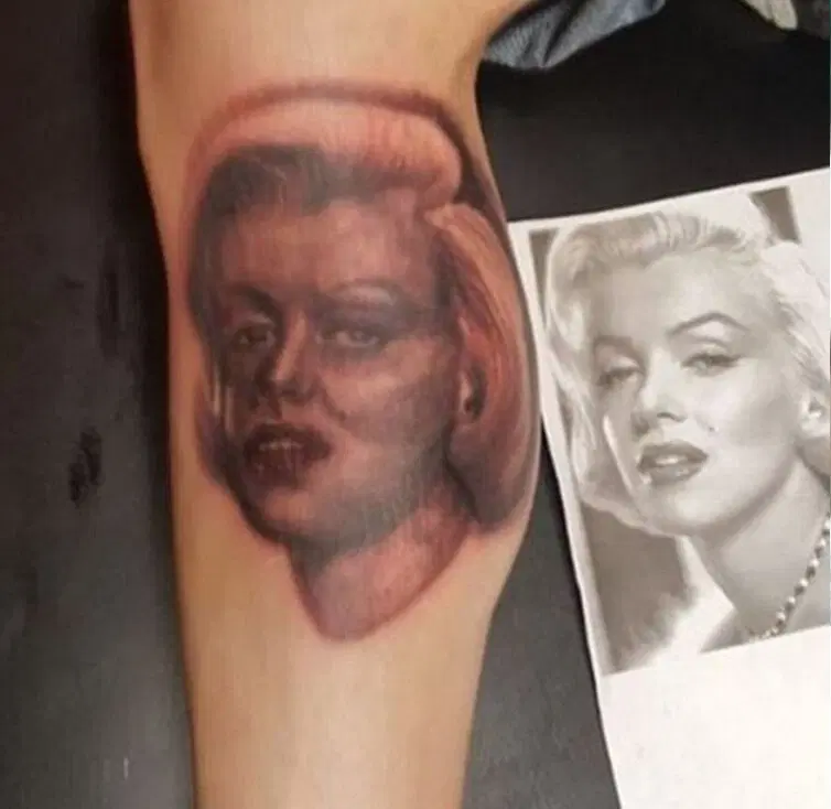 Мэрилин, скрывающая боль.