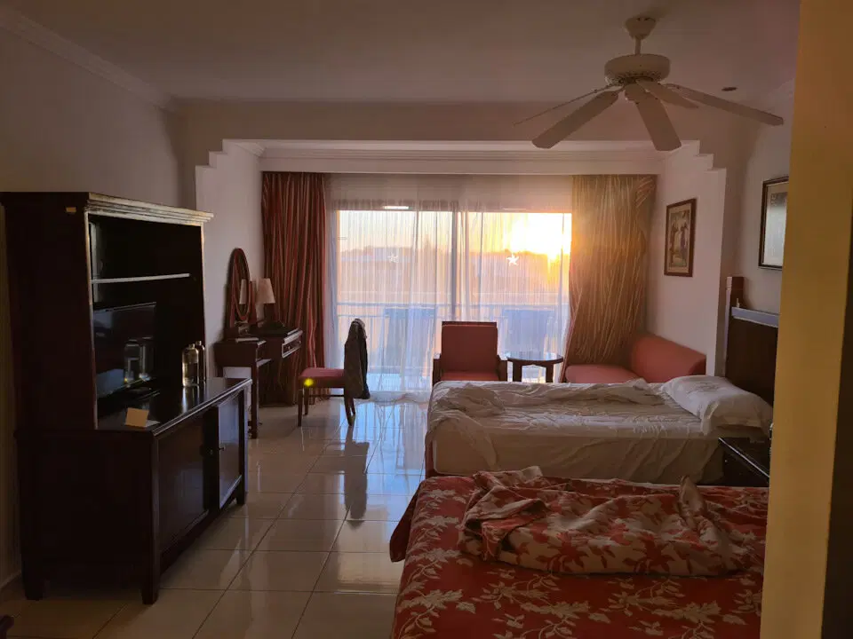 Доброе утро, йопта. Подъём за пару минут до рассвета.