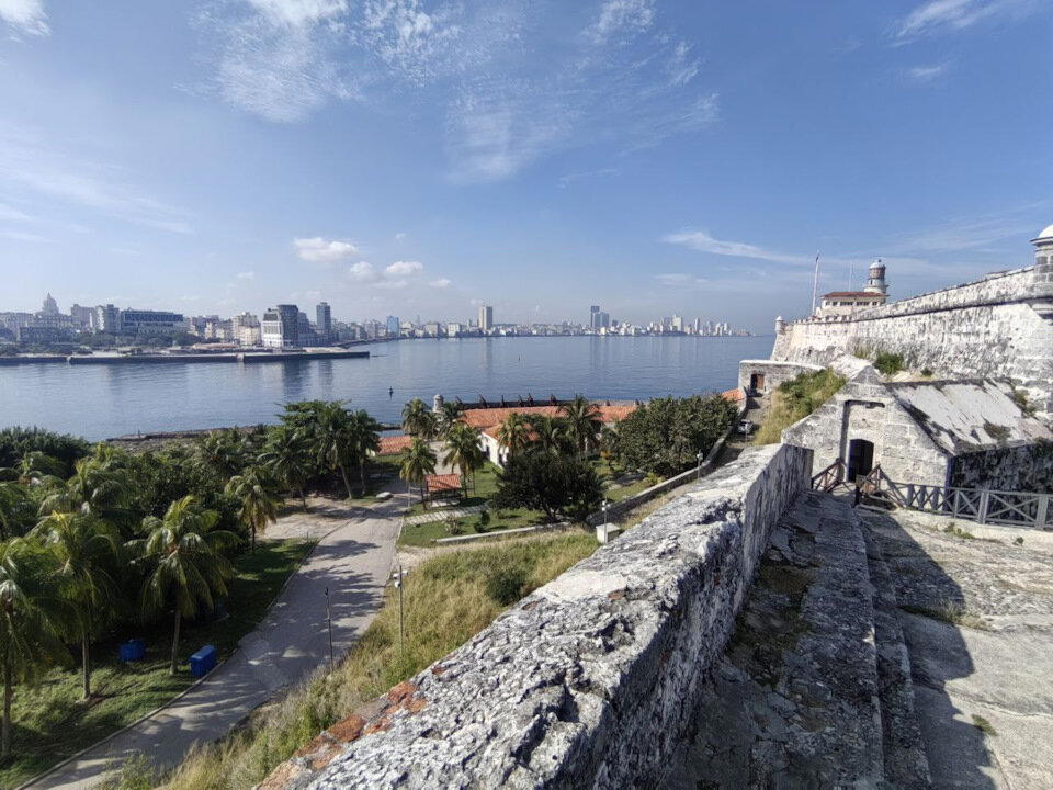 Это — на въезде в город.