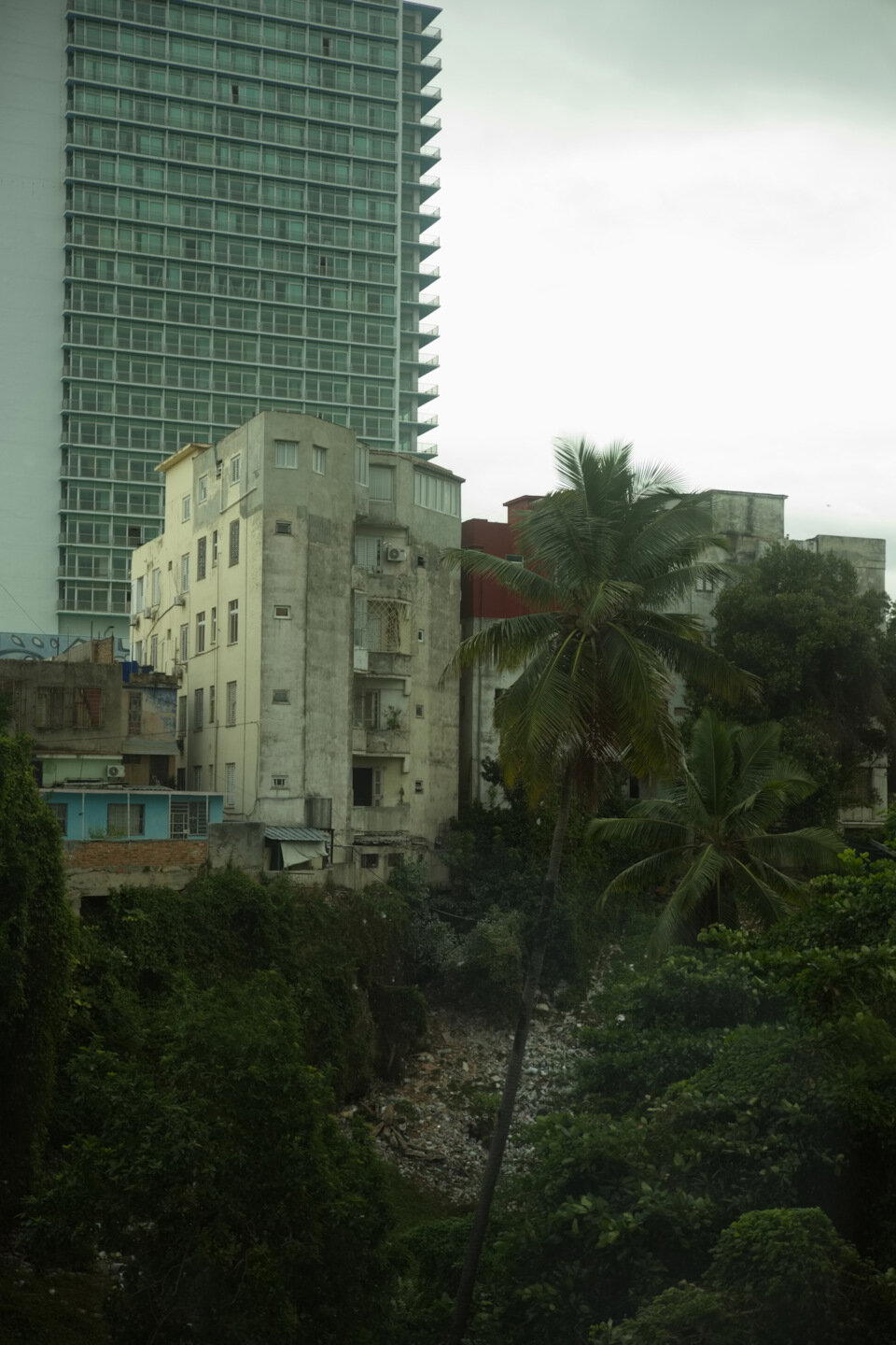 Вид из гостиницы Iberostar чота там в центре города.