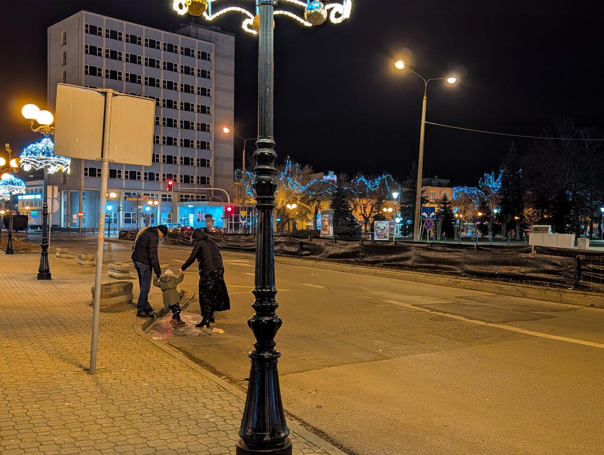 Поляки радуются льду.