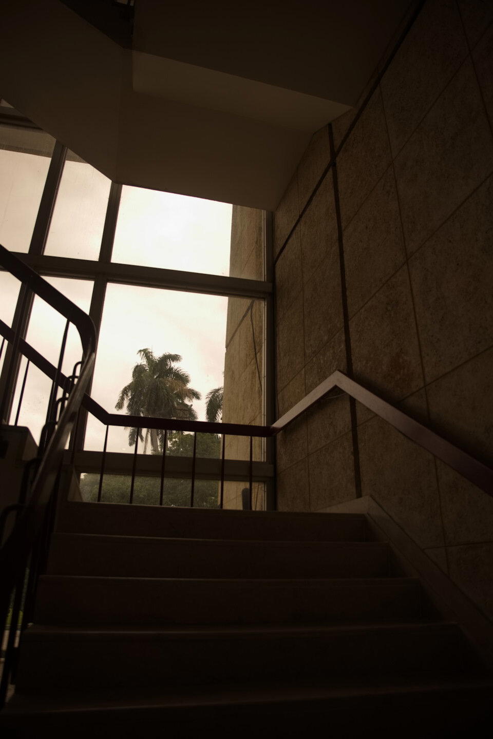 СОветская архитектура в здании стадиона.