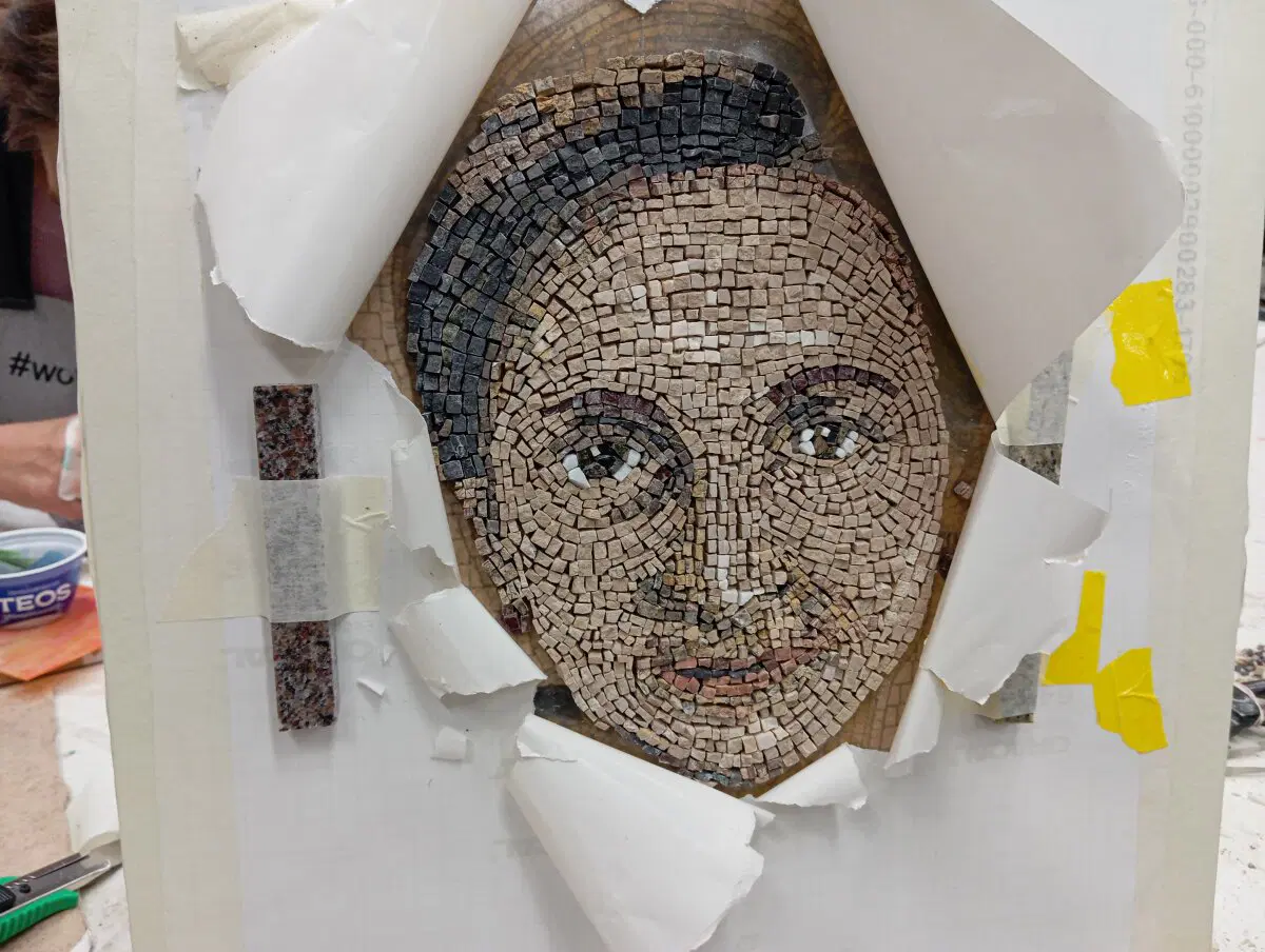 Мозаичный портрет