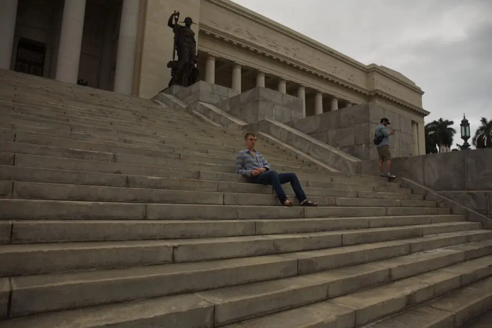 Не смог выбрать — любуйся мной на всех трёх фото.