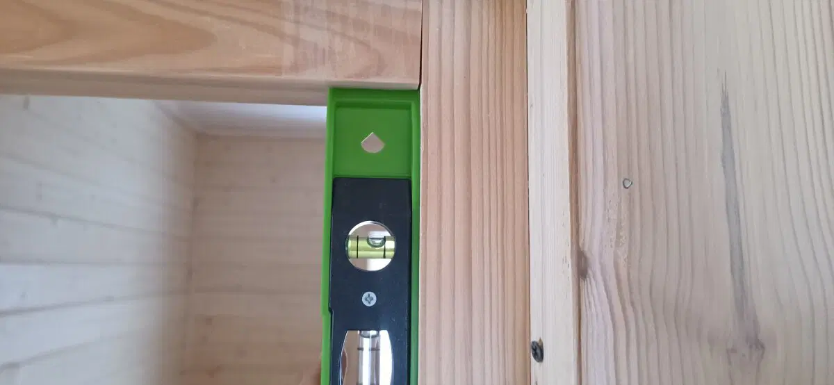 Каркасник к успеху шёл... Но не хватило рулона скотча