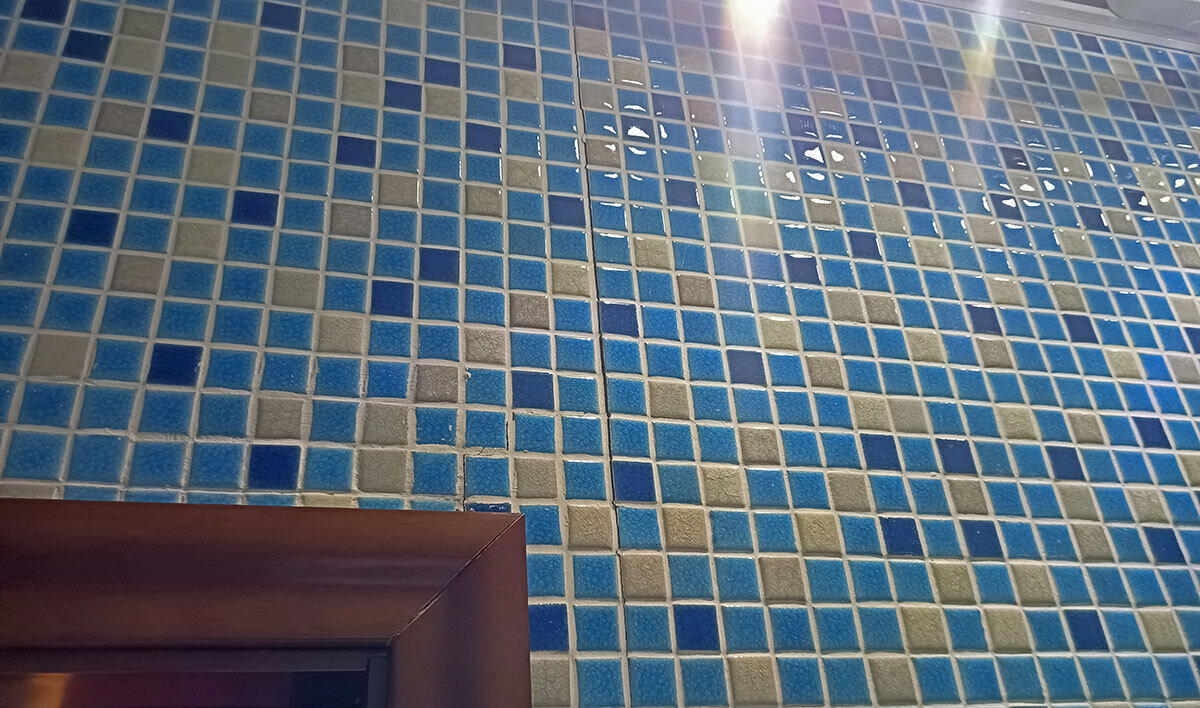 Газоблок. Стоял-стоял и... чпок! Как я осматривал трёхэтажный газобетонный дом ценой больше 60 млн. и почему мы его не купили