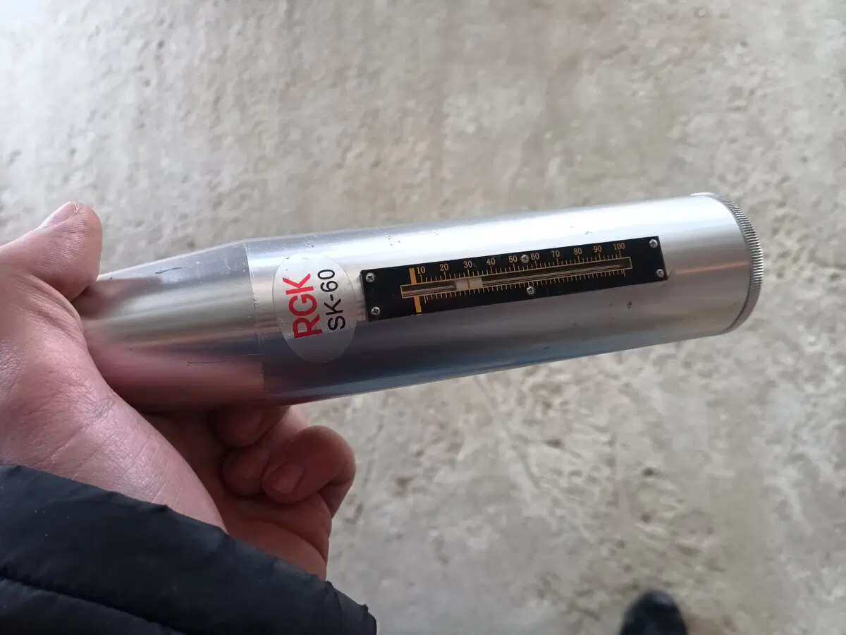 А у вас плоскокрышие! Или опять "ястроитель, строил для себя, но потом решил продать". Осматриваем модный каркасник