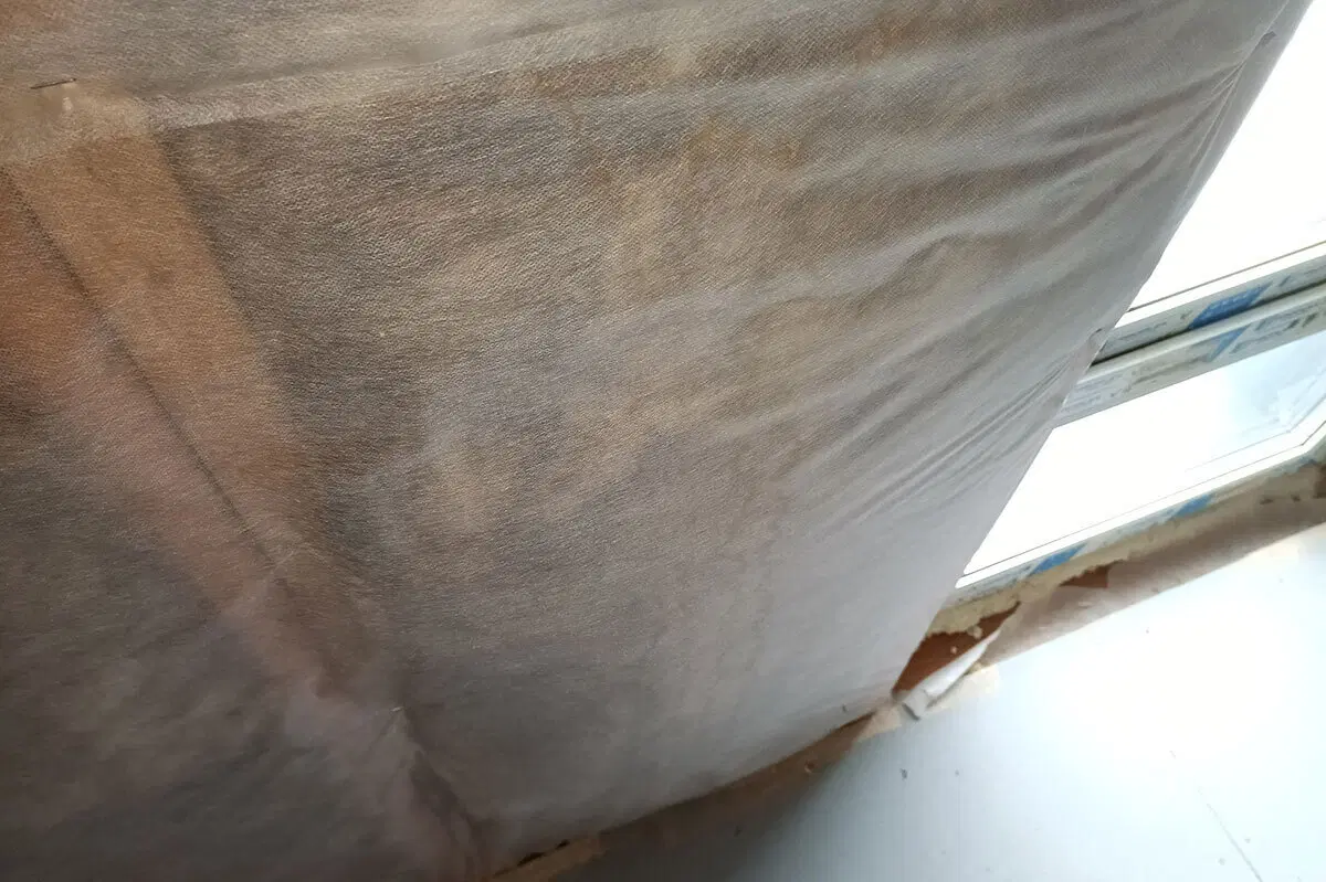 А у вас плоскокрышие! Или опять "ястроитель, строил для себя, но потом решил продать". Осматриваем модный каркасник