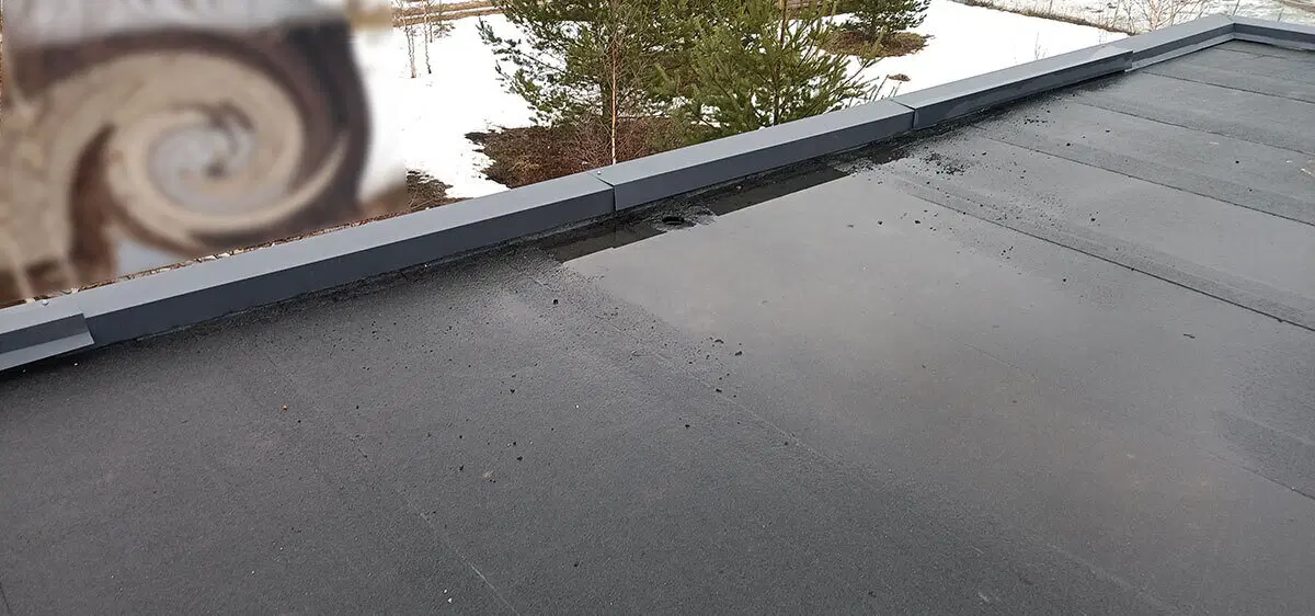 А у вас плоскокрышие! Или опять "ястроитель, строил для себя, но потом решил продать". Осматриваем модный каркасник