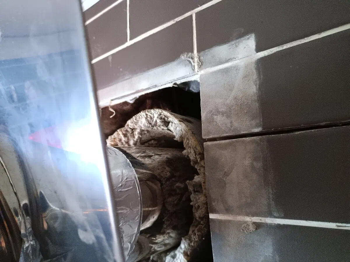 Каркасный псевдодом, построенный "я строителем" на продажу "для себя". Очередной технадзор дома перед покупкой