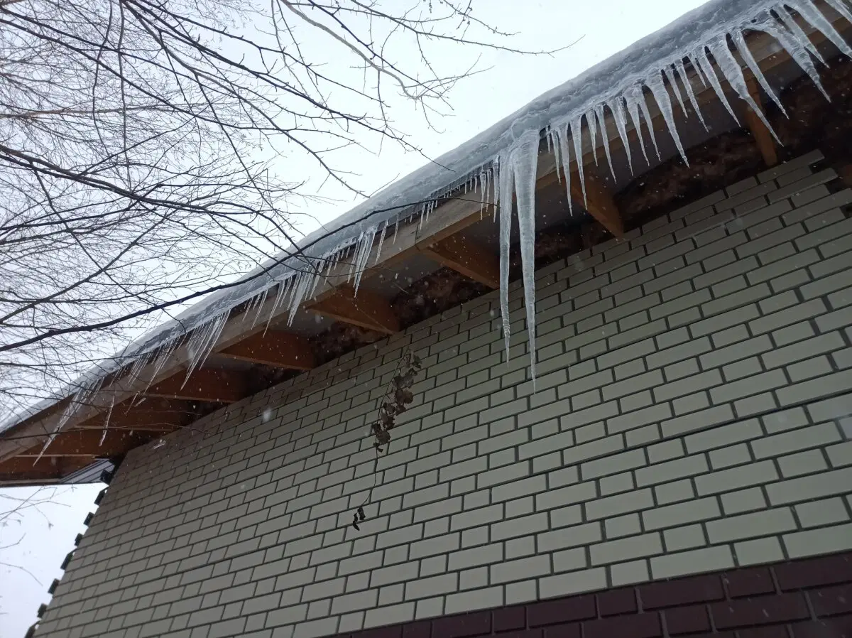 Каркасный псевдодом, построенный "я строителем" на продажу "для себя". Очередной технадзор дома перед покупкой