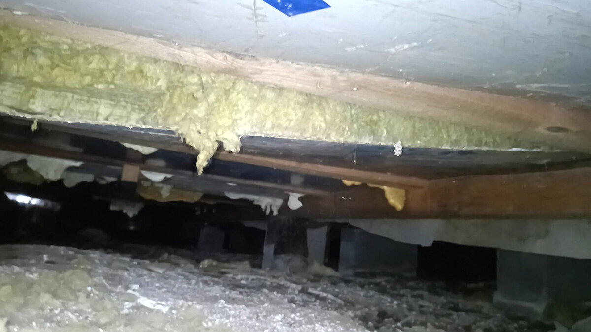 Зомби-дом в 5 минутах от метро. На 3 сотках. Зато в Москве!