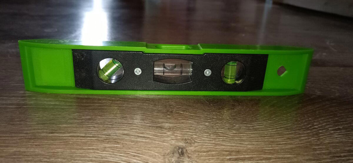 Зомби-дом в 5 минутах от метро. На 3 сотках. Зато в Москве!