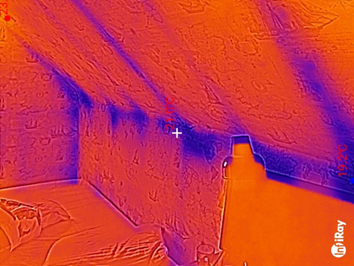 Зомби-дом в 5 минутах от метро. На 3 сотках. Зато в Москве!