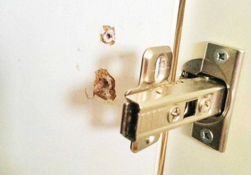 Саморезы или гвозди? Почему профессионалы собирают каркасы домов на гвозди, а срубы на деревянные нагели?