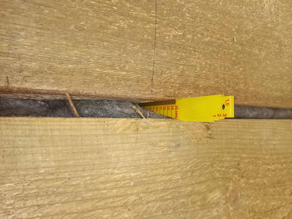 Саморезы или гвозди? Почему профессионалы собирают каркасы домов на гвозди, а срубы на деревянные нагели?