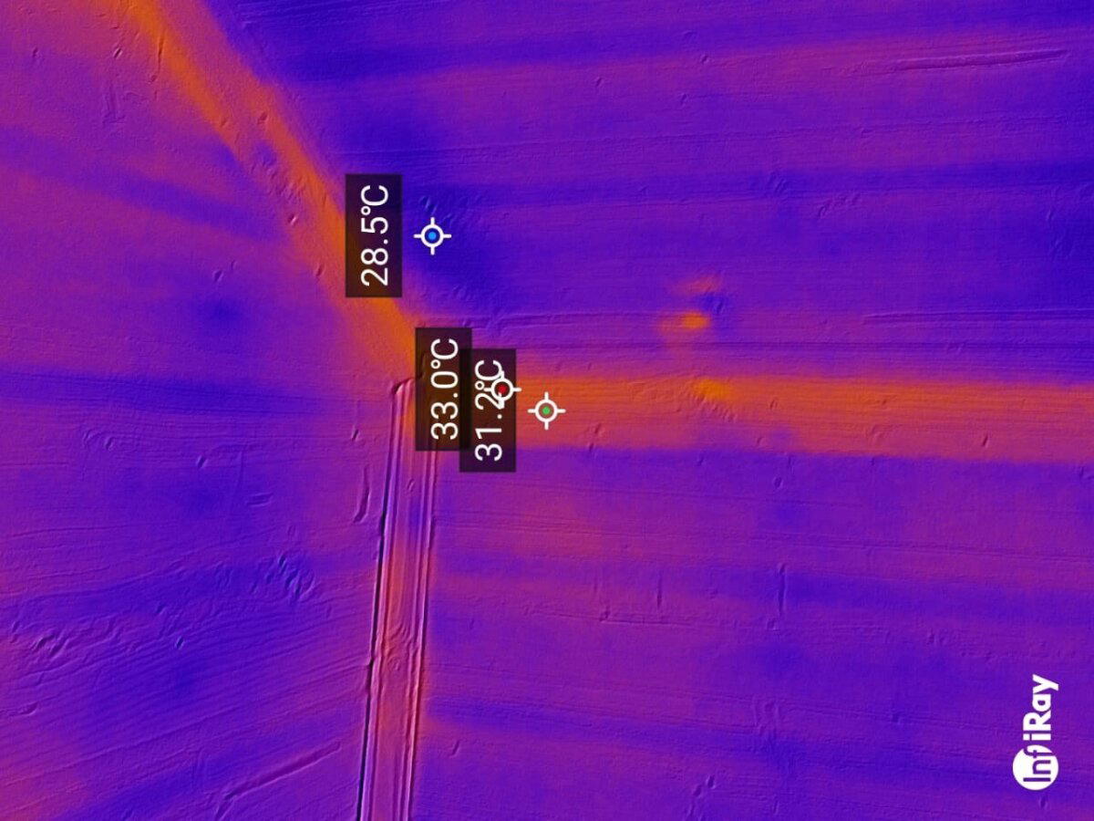 Жёлто-красное - следы утечки тёплого воздуха