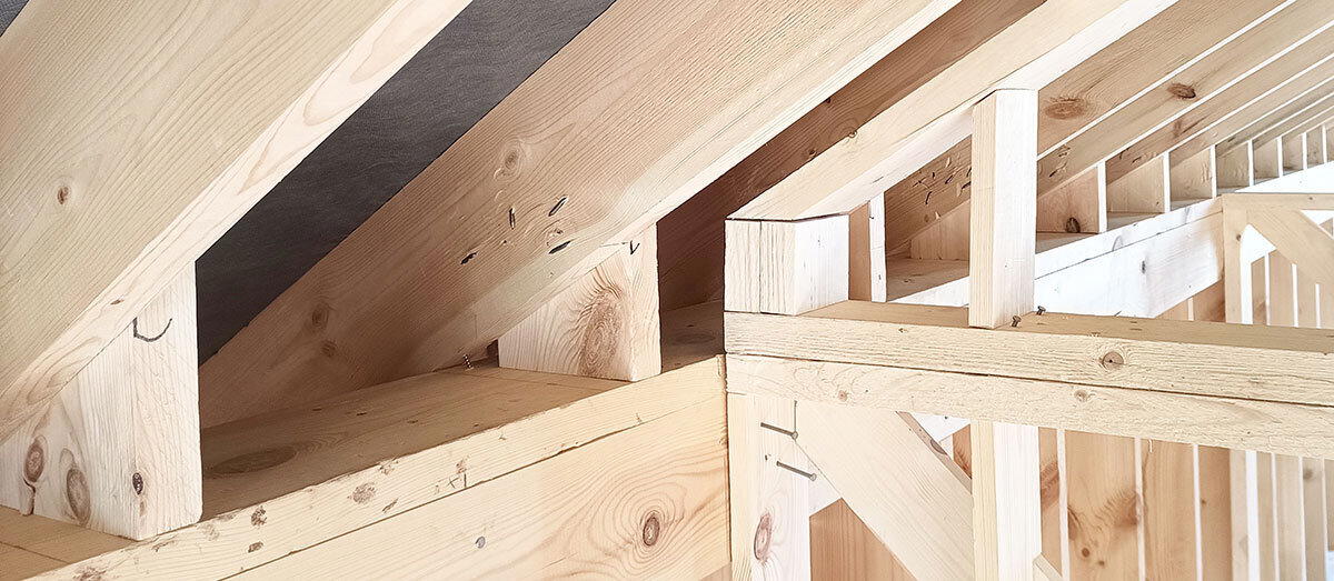 Крепление стропил к мауэрлату в одной крупной домостроительной компании или почему стройконтроль должен начинаться с проекта