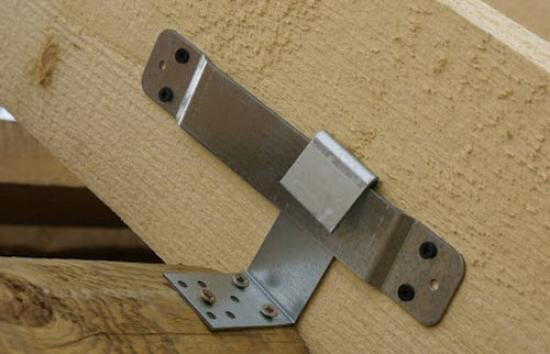 Крепление стропил к мауэрлату в одной крупной домостроительной компании или почему стройконтроль должен начинаться с проекта