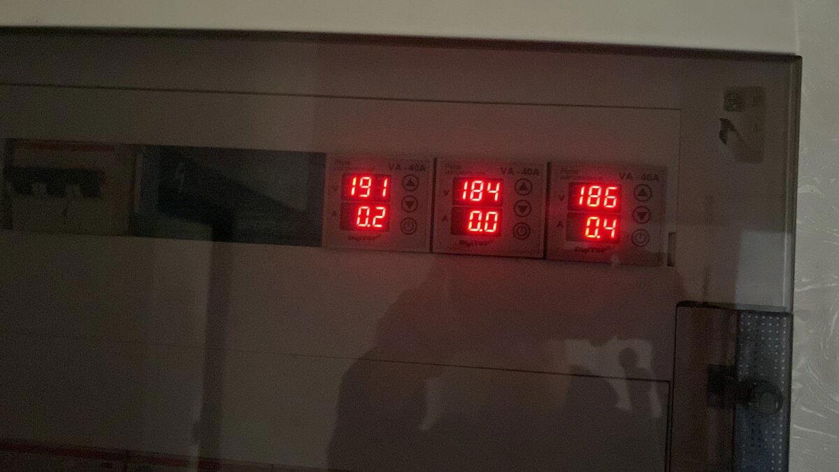 Хожу по дому в трусах при -30, но это только моя заслуга. Или про важность наличия печи в загородном доме